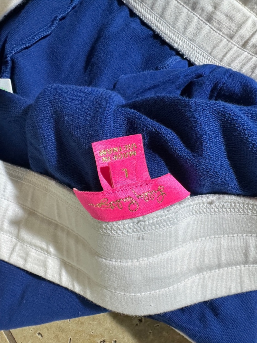 Lilly Pulitzer Navy and White Elastic Waist Shorts with Pink Tag - Picture 6 of 6